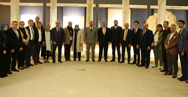 AK Parti Genel Başkan Yardımcısı Mahir Ünal, Hatay'da ziyaretlerde bulundu