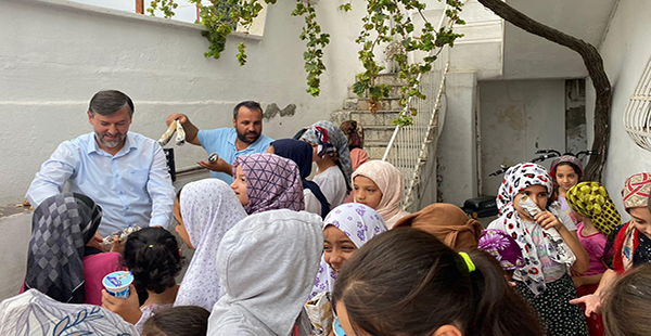 KURAN KURSU ÖĞRENCİLERİNE LAHMACUN İKRAMI