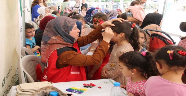 ALTINÖZÜ’NDE ÇOCUK ŞENLİĞİ DÜZENLENDİ