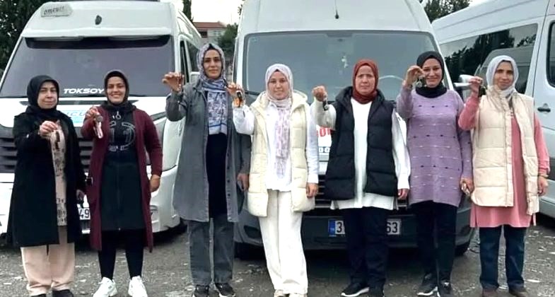 KADIN ŞOFÖRLER, DÖRTYOL’DA SERVİS TAŞIMACILIĞINDA BAŞARI HİKAYESİ YAZIYOR