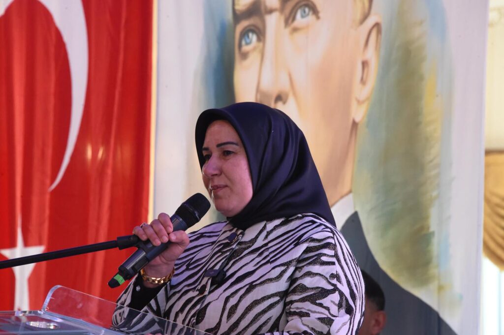 AK PARTİ ANTAKYA’DA SELMA SÖNMEZ GÜVEN TAZELEDİ