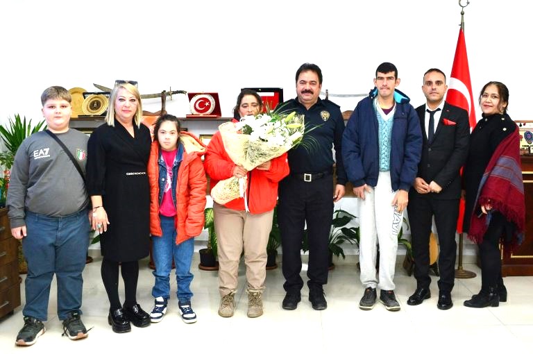 ÖZEL ÖĞRENCİLERDEN HATAY İL EMNİYET MÜDÜRLÜĞÜNE ZİYARET