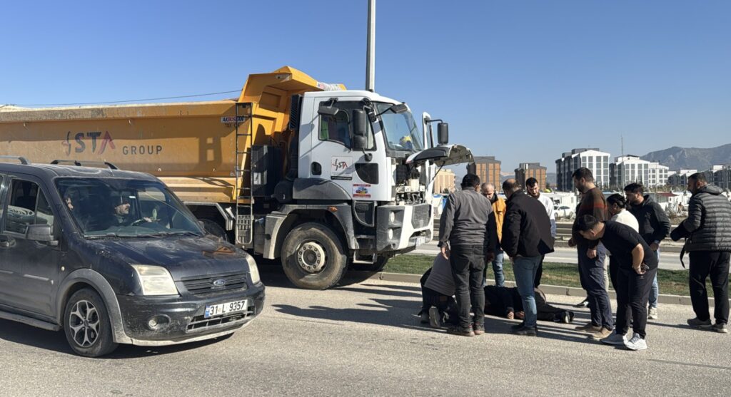 HAFRİYAT KAMYONUNUN ÇARPTIĞI YAYA AĞIR YARALANDI