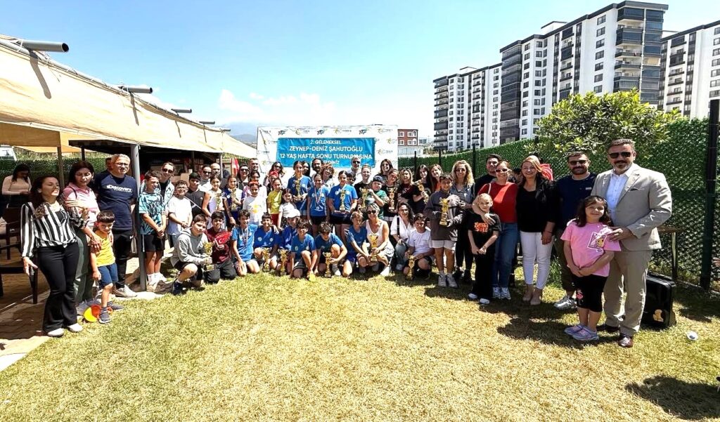 TENİS TURNUVASINDA ÖDÜLLER SAHİPLERİNİ BULDU