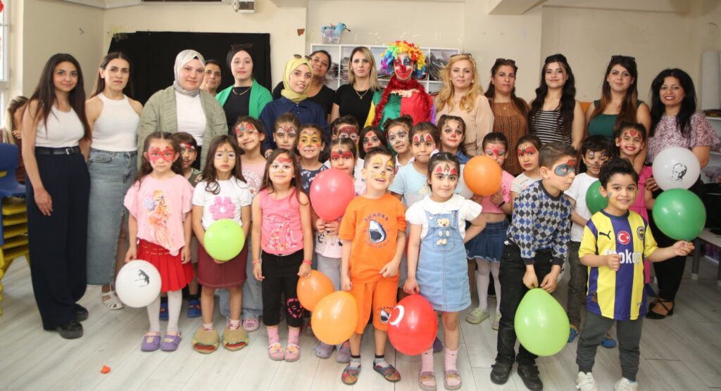 ANTAKYA’DA ANA SINIFI ÖĞRENCİLERİ İÇİN YÜZ BOYAMA ETKİNLİĞİ DÜZENLENDİ
