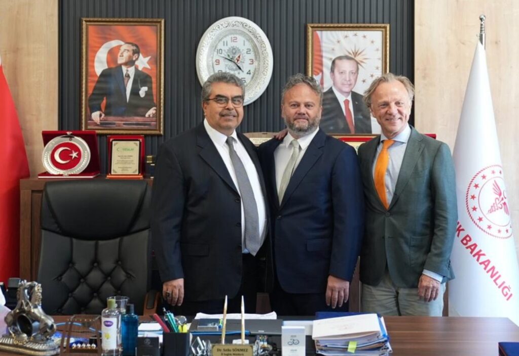 HOLLANDA BÜYÜKELÇİSİNDEN SÖNMEZ’E ZİYARET