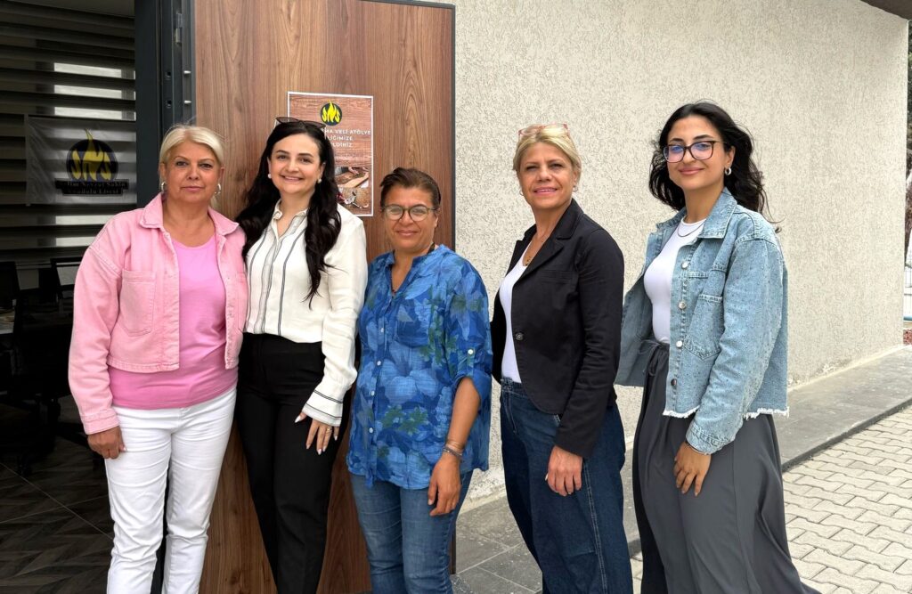 AHŞAP YAKMA VELİ ATÖLYESİ: SANATIN BİRLEŞTİRİCİ GÜCÜ