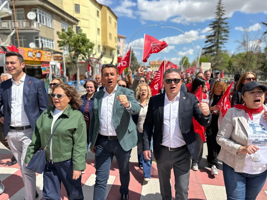 1 MAYIS’TA EMEĞİN SESİ KARAMAN’DA YÜKSELDİ