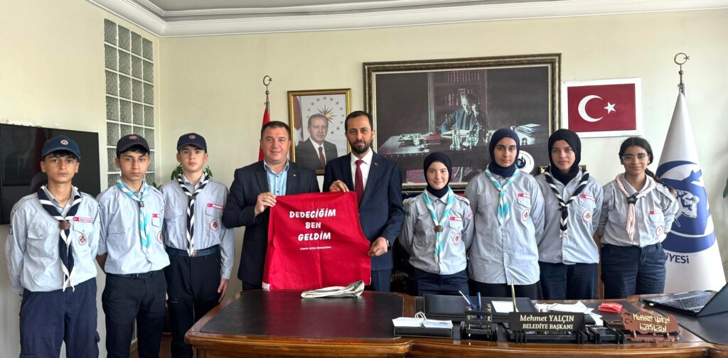 BAŞKAN YALÇIN İZCİ TAKIMINI AĞIRLADI