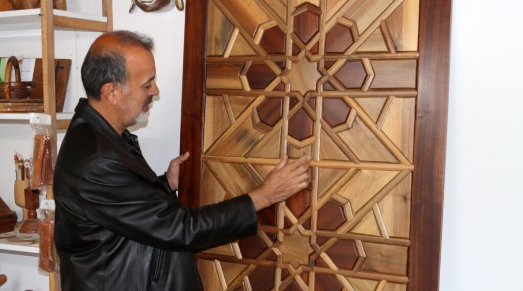 GELENEKSEL EL SANATLARININ İNCİSİ: “KÜNDEKÂRİ “