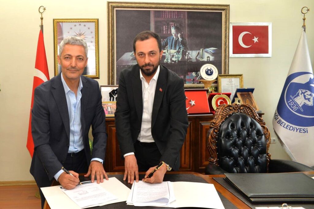 YAYLADAĞI ŞEHİR KÜTÜPHANESİ PROTOKOLÜ İMZALANDI