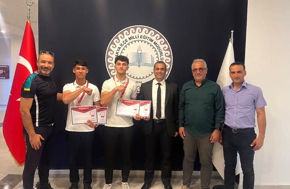 TECİMEN BİLEK GÜREŞİ ŞAMPİYONLARINI UĞURLADI