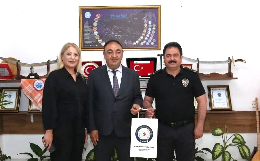 HATAY’DA ÜSTÜN BAŞARI GÖSTEREN EMNİYET PERSONELLERİ ÖDÜLLENDİRİLDİ