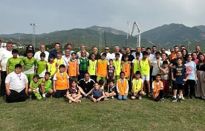 ARSUZ’DA ÖZEL ÇOCUKLAR FUTBOL OYNADI