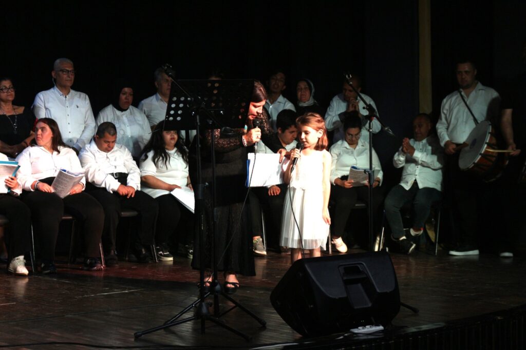 ENGELLİLER KOROSU KONSER VERDİ