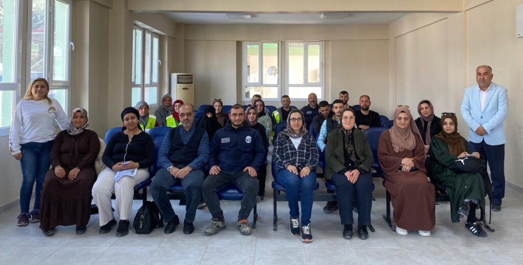 HATAY’DA CENAZE HİZMETLERİ KURSUNU TAMAMLAYAN 40 KURSİYERE SERTİFİKA VERİLDİ
