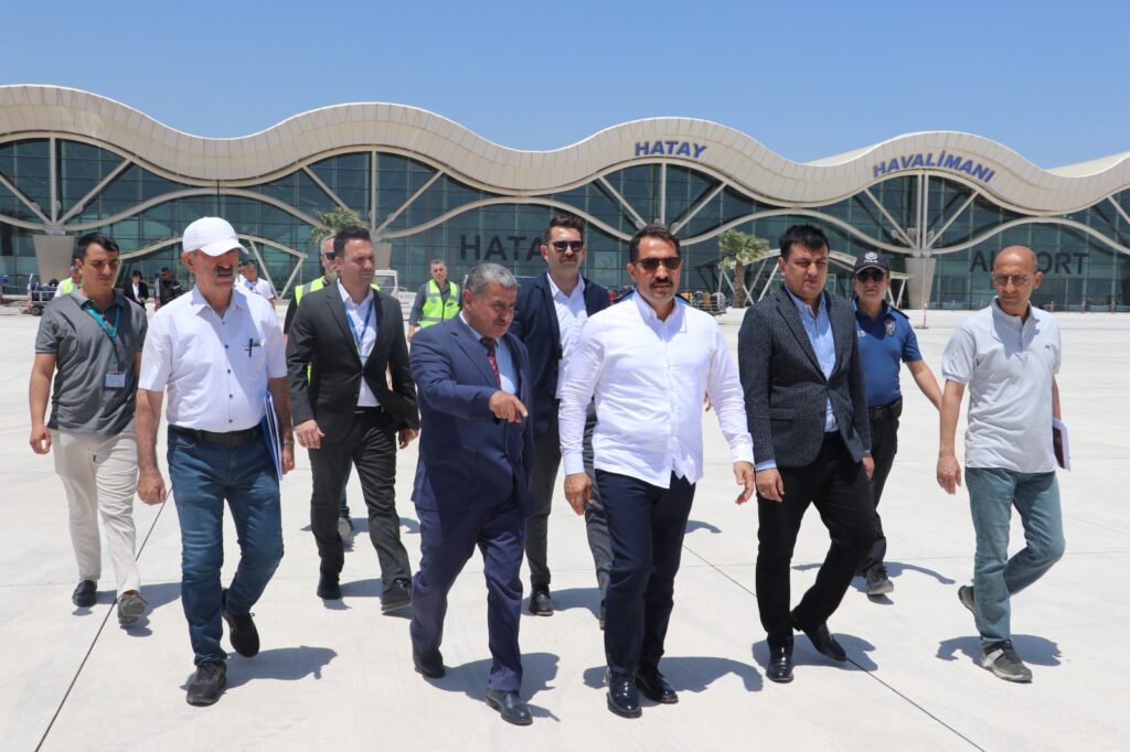 HATAY HAVALİMANI 1 AY SÜREYLE UÇUŞLARA KAPATILACAK