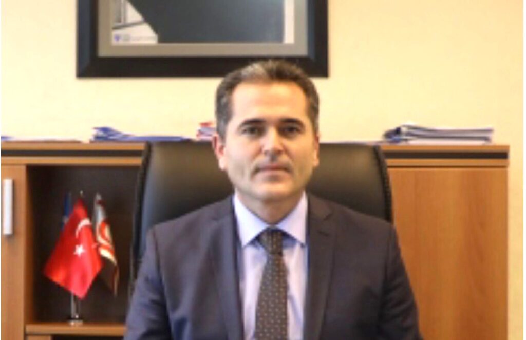 KAYMAKAM AKDAŞ: “EMEK VE DAYANIŞMA GÜNÜ KUTLU OLSUN”