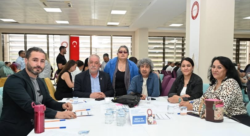 KALAYCIOĞLU: SAHADA PİŞMEYEN GAZETECİ, HABERİN RUHUNU YAKALAYAMAZ