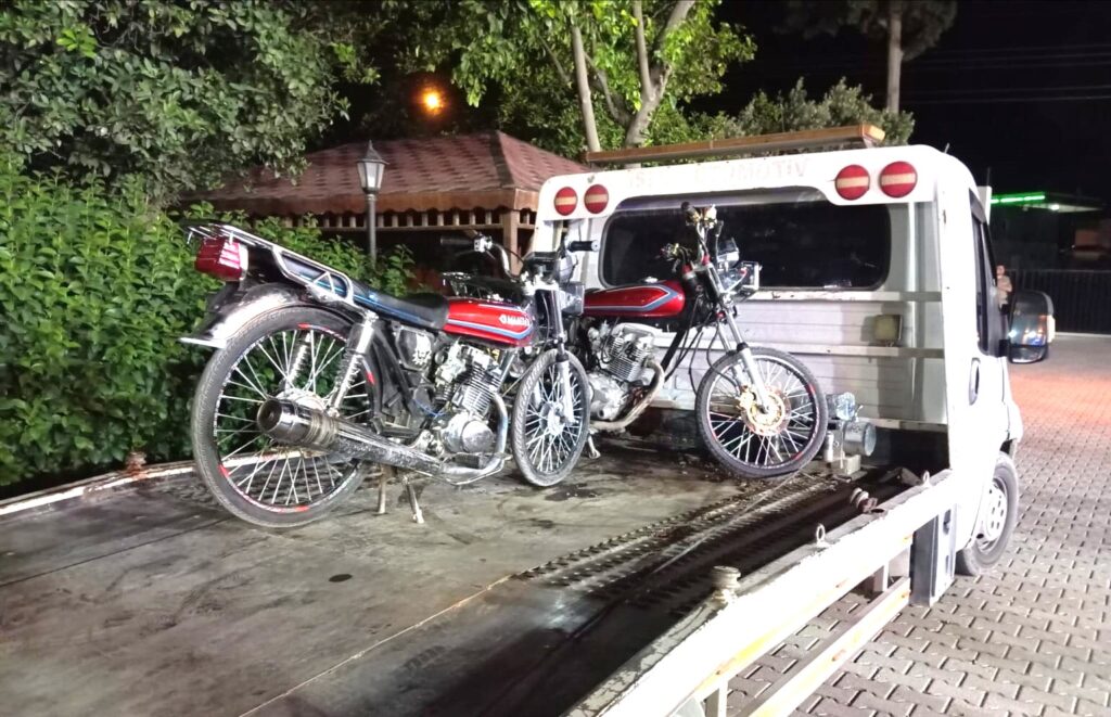 MOTOSİKLETLE YARIŞ YAPAN 2 SÜRÜCÜYE 96 BİN 225 LİRA CEZA