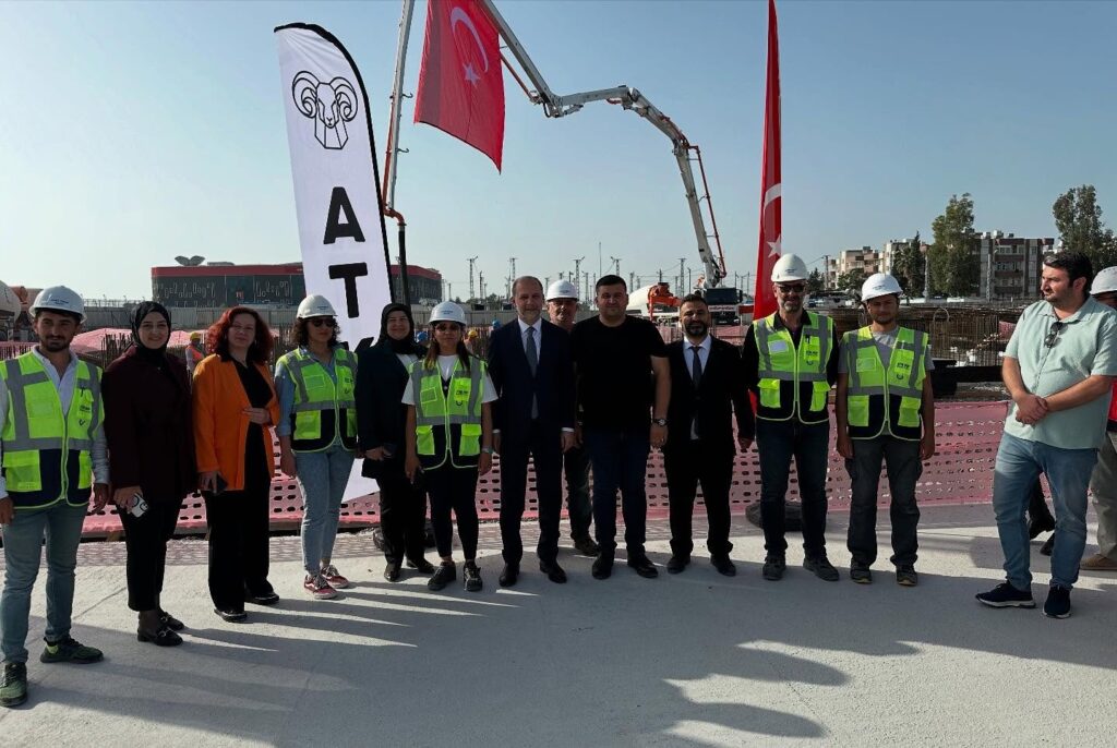 İSTE’DE TEKNİK BİRİMLER HİZMET BİNASININ TEMELİ ATILDI