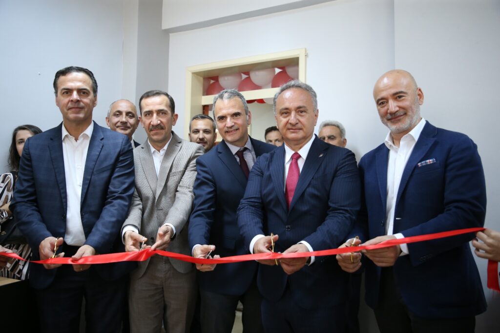 KÜTÜPHANE AÇILDI