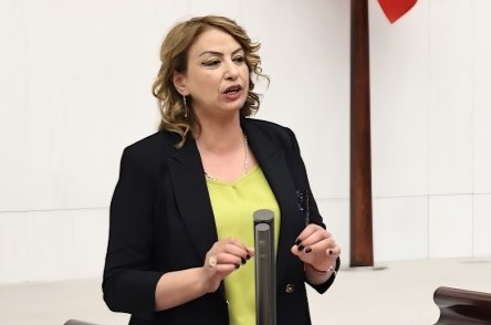 EMEKLİLER ÜLKENİN GEÇMİŞİ İLE GELECEĞİNİ BAĞLAYAN KÖPRÜDÜR