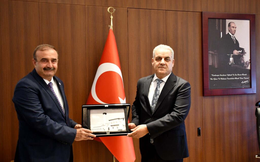 UYUŞMAZLIK MAHKEMESİ BAŞKANI RIDVAN GÜLEÇ’TEN BAŞSAVCI ÇELİKKOL’A ZİYARET