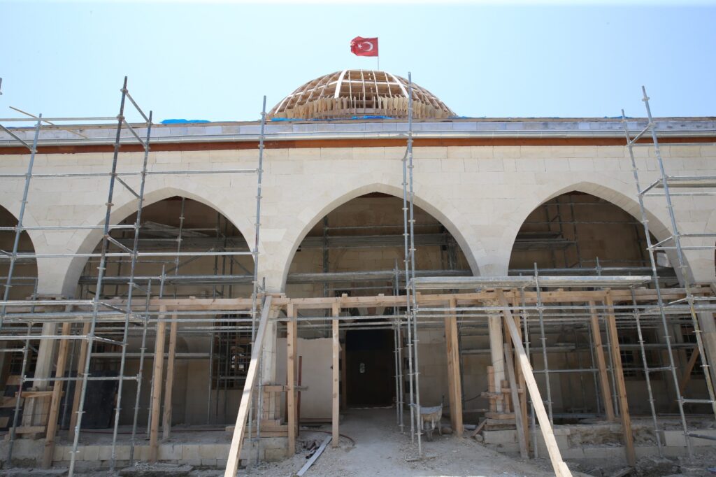 ANADOLU’NUN İLK CAMİSİNDE SON DÖNEMEÇ
