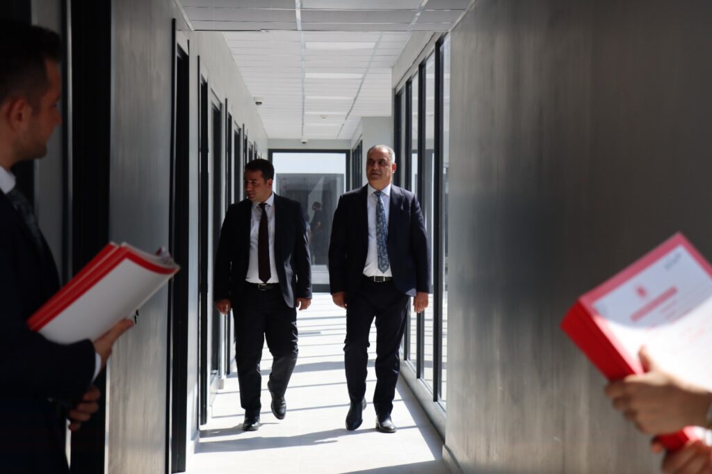 HATAY ADLİYESİNİN ÇELİK KONSTRÜKSİYONLA TASARLANAN EK HİZMET BİNASI AÇILDI