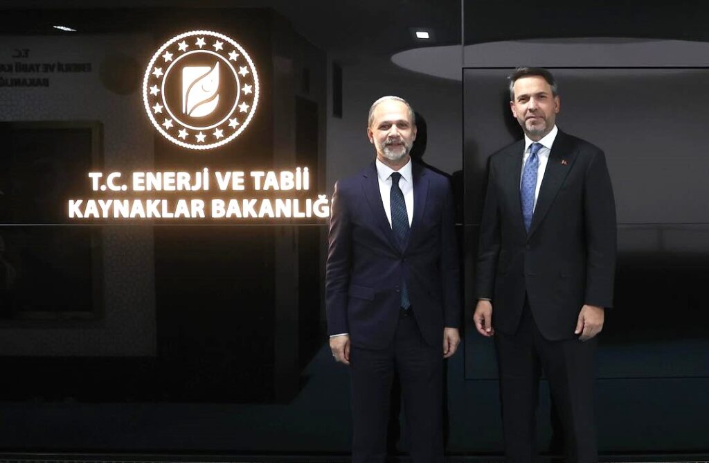 ÖZEL’DEN HATAY’A ENERJİ KATAN ZİYARET