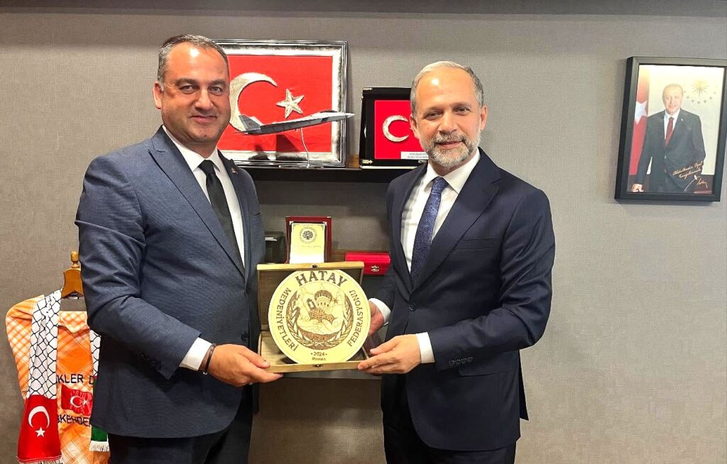 VEKİL ÖZEL, HEMŞEHRİLERİNİ AĞIRLADI