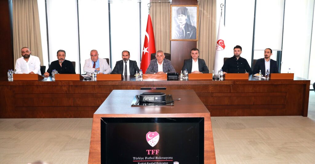 LİG KULÜPLERİNE 4 TAKIM 1. LİGE ÇIKACAK SÖZÜ VERDİ