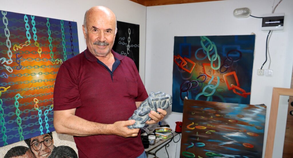 MODERN SANATTA ZİNCİRİN GÜCÜ: AHMET BOSTANCI’NIN TABLOLARI KONUŞULUYOR