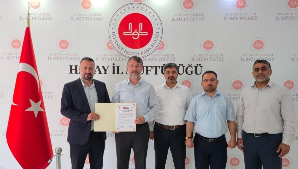 AFRİN’DE DALGALANAN ŞANLI BAYRAĞIMIZ HATAY’A TESLİM EDİLDİ
