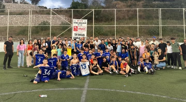 ŞAMPİYONUN ADI YENİÇAĞ SPOR