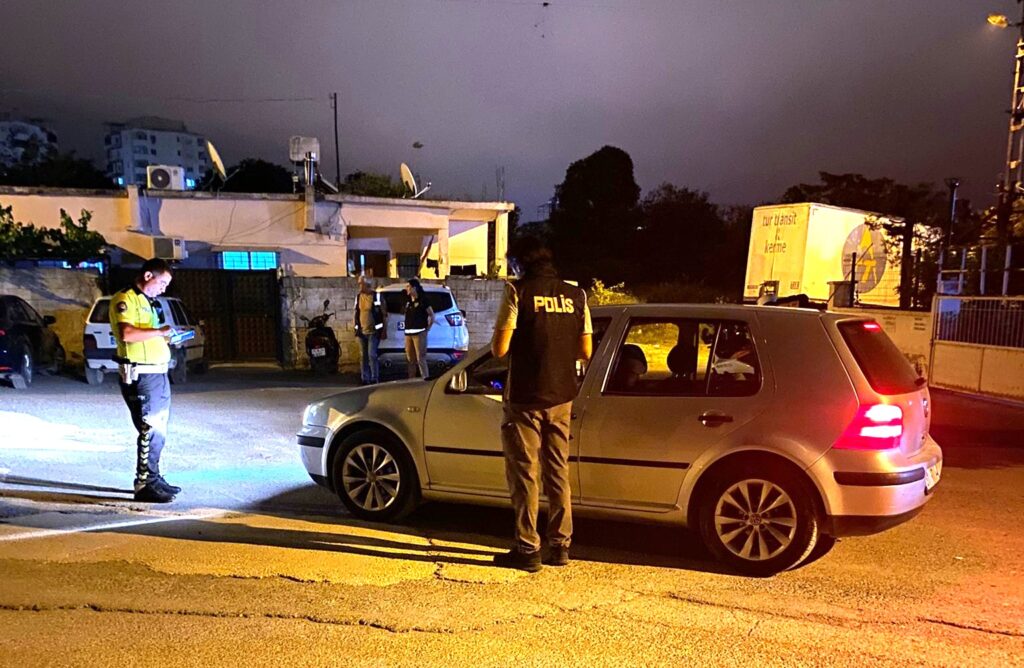 HUZUR VE GÜVEN UYGULAMASINDA 4 KİŞİ YAKALANDI