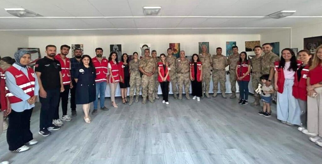 KURSİYERLERDEN GÖZ DOLDURAN YIL SONU SERGİSİ