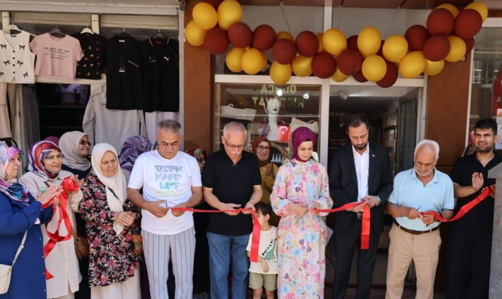 BAŞKAN YALÇIN İŞLETME AÇILIŞINA KATILDI