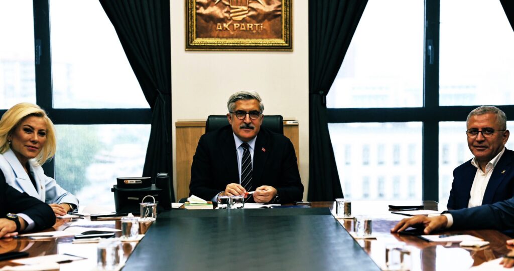 AK PARTİ’DEN KÜLTÜR VE SANAT POLİTİKALARI İÇİN YENİ YOL HARİTASI