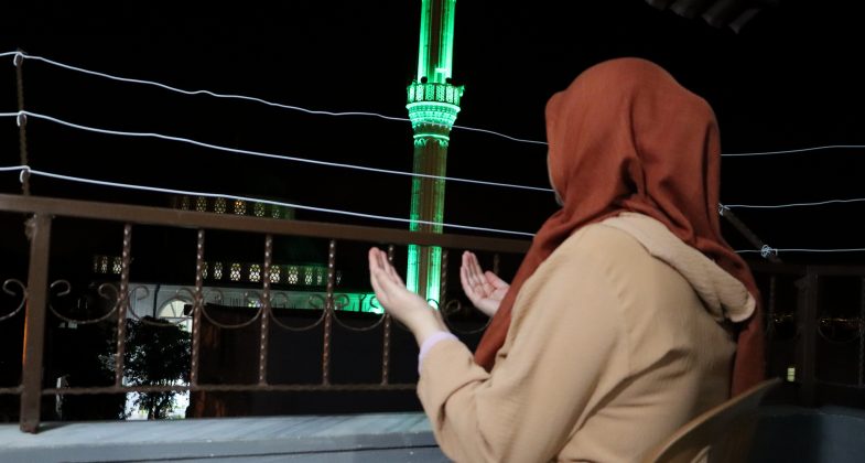 90 BİN CAMİDE DUALAR OKUNDU, HEP BİRLİKTE “ÂMİN” DENİLDİ