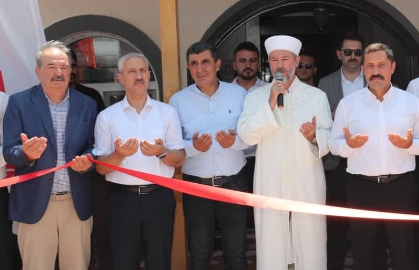 6 ŞUBAT DEPREMLERİ SONRASI YENİDEN İHYA EDİLEN 102’NCİ CAMİ İBADETE AÇILDI