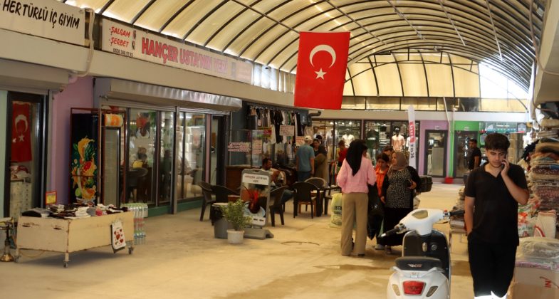 YENİ UZUN ÇARŞI’DA HAREKETLİLİK BAŞLADI