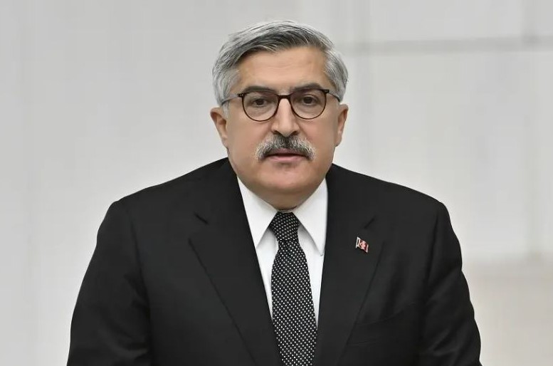 YAYMAN: CUMHURBAŞKANIMIZ TARİHİN DOĞRU TARAFINDADIR