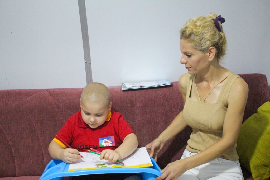 KANSERLE MÜCADELEYİ OĞLUNDA KAZANAN ANNE KENDİ SAVAŞINDA DA GALİP GELMEK İSTİYOR