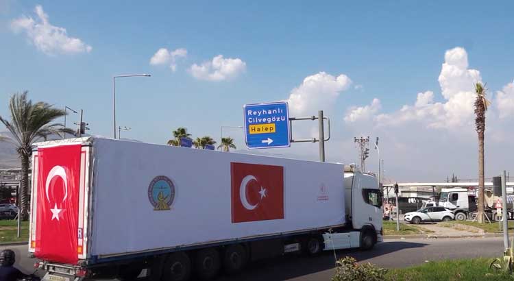 SURİYE’NİN UÇUŞ GÜVENLİĞİNE DESTEK TIRLARI HATAY’DAN ÇIKIŞ YAPTI