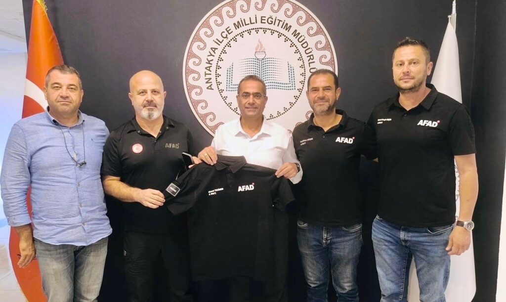 EĞİTİMCİLERDEN TECİMEN’E ANLAMLI ZİYARET