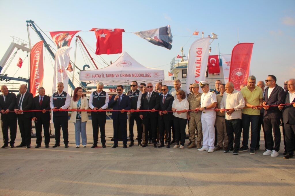 HATAYLI BALIKÇILAR “VİRA BİSMİLLAH” DİYEREK SEZONA BAŞLADI