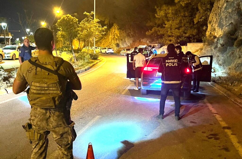 ANTAKYA’DA “NARVAS” UYGULAMASINDA 1 ŞÜPHELİ YAKALANDI