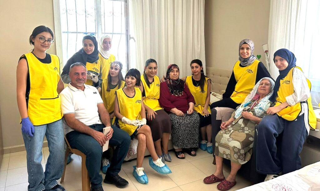 BERBERLER ODASINDAN HUZUREVİ SAKİNLERİNE ZİYARET